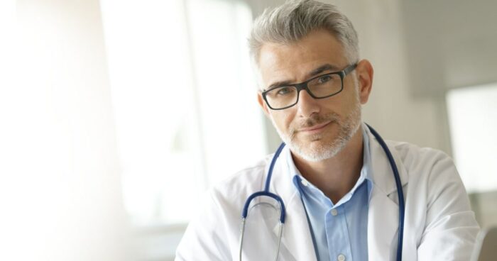 医者はモテる？モテない？20代女性100人のアンケートから本音を解説