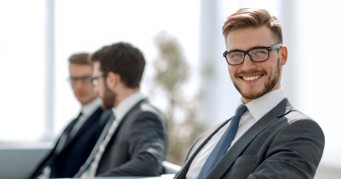 大手企業勤めの男性と出会えるマッチングアプリ