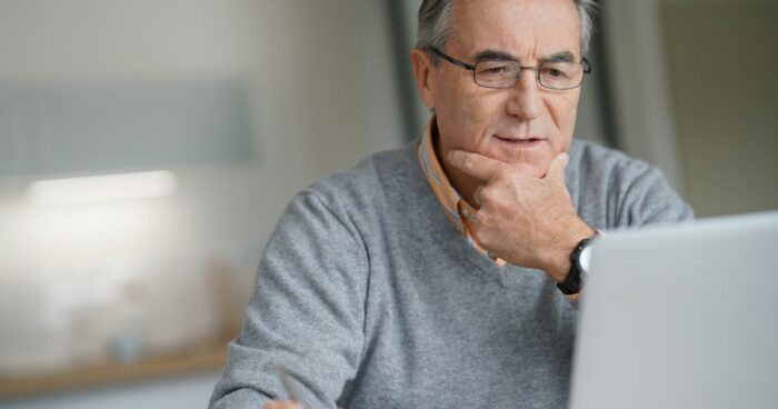 60代におすすめの出会いの場5選！マッチングアプリの選び方も解説