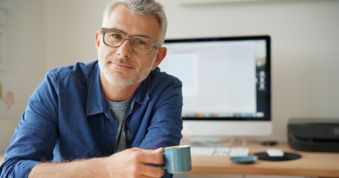 かっこいいおじさんになるには？特徴を外見・内面にわけて解説