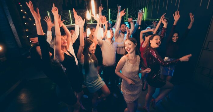 夜遊びで何する？おすすめの夜遊びの方法13選を紹介