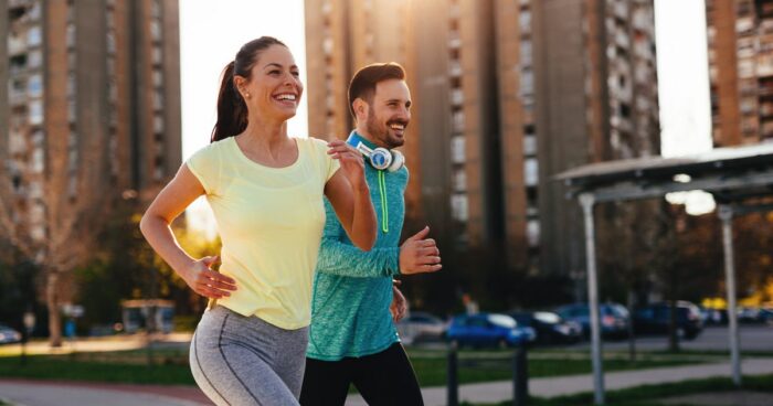 若々しく見える人の特徴とは？外見・性格に分けて解説