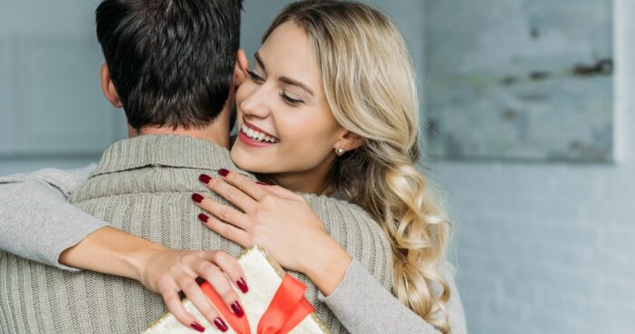 20代女性に渡すセンスのいいプレゼント26選！選び方のコツも紹介