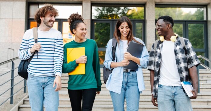 大学生におすすめの出会いの場10選！出会いを増やすコツも紹介